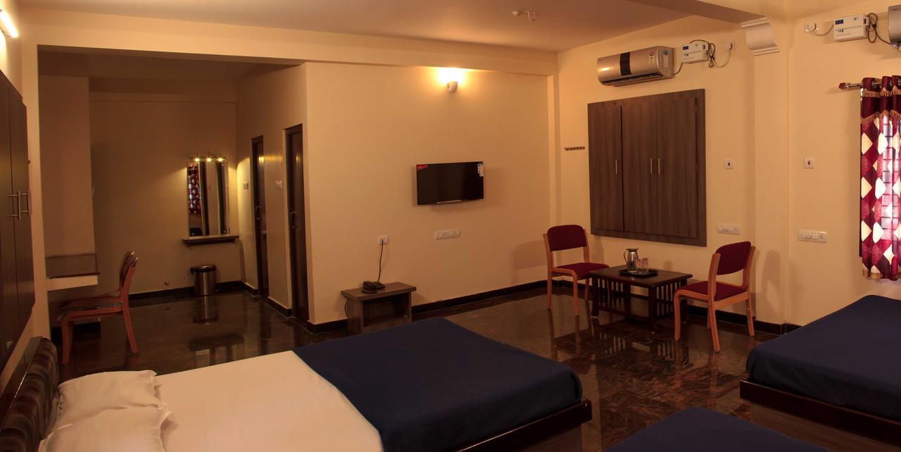 Hotel Sri Hayagriva Tiruchirappalli Номер фото
